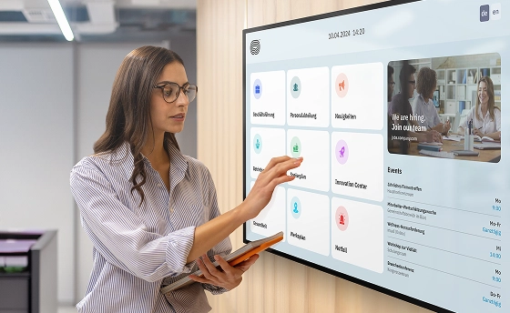 Digital communication in public spaces