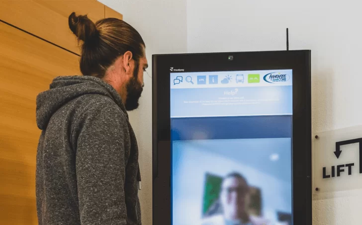 digital signage for customer support